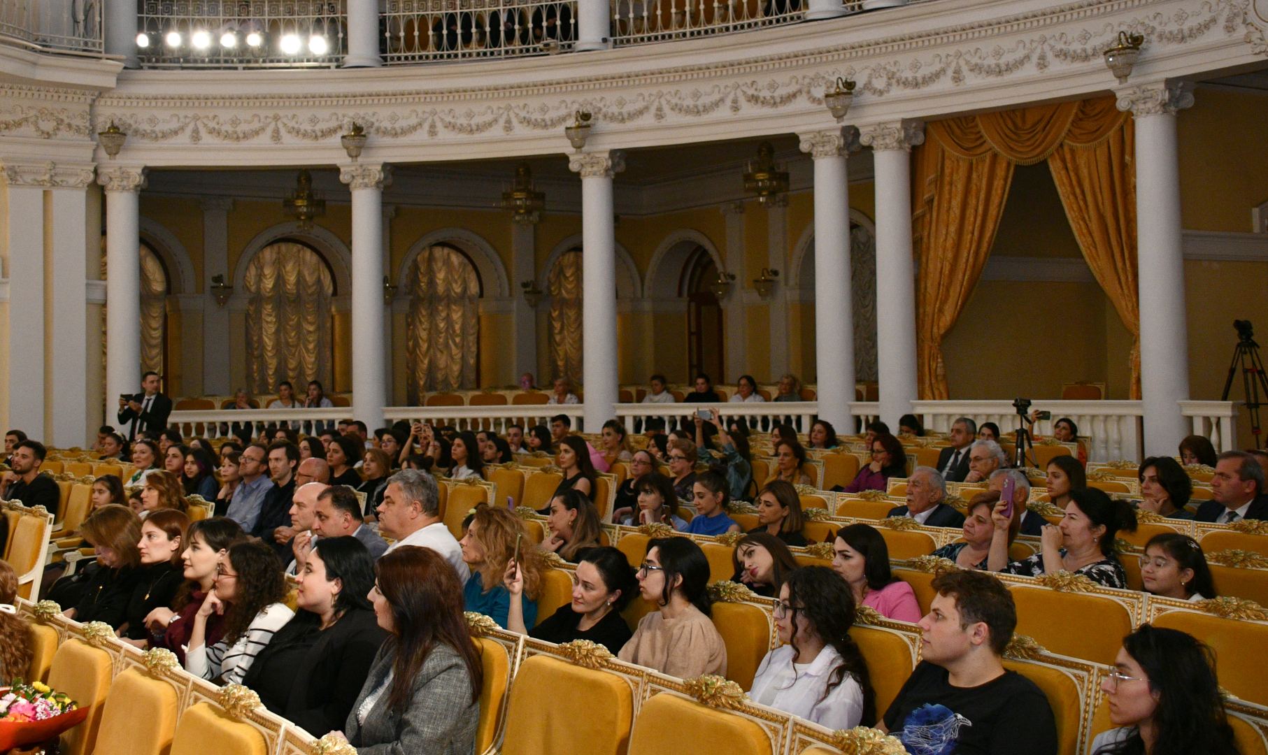 "Новые имена" на сцене бакинской филармонии (ФОТО)