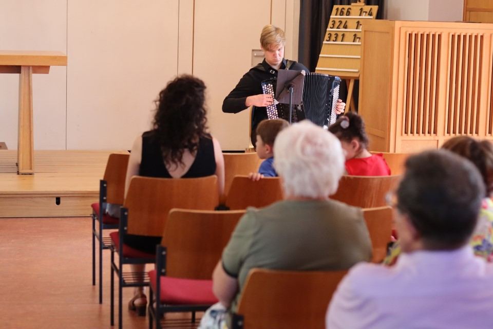 Азербайджанский композитор интегрирует музыкантов-беженцев  в культурную жизнь Германии (ФОТО)