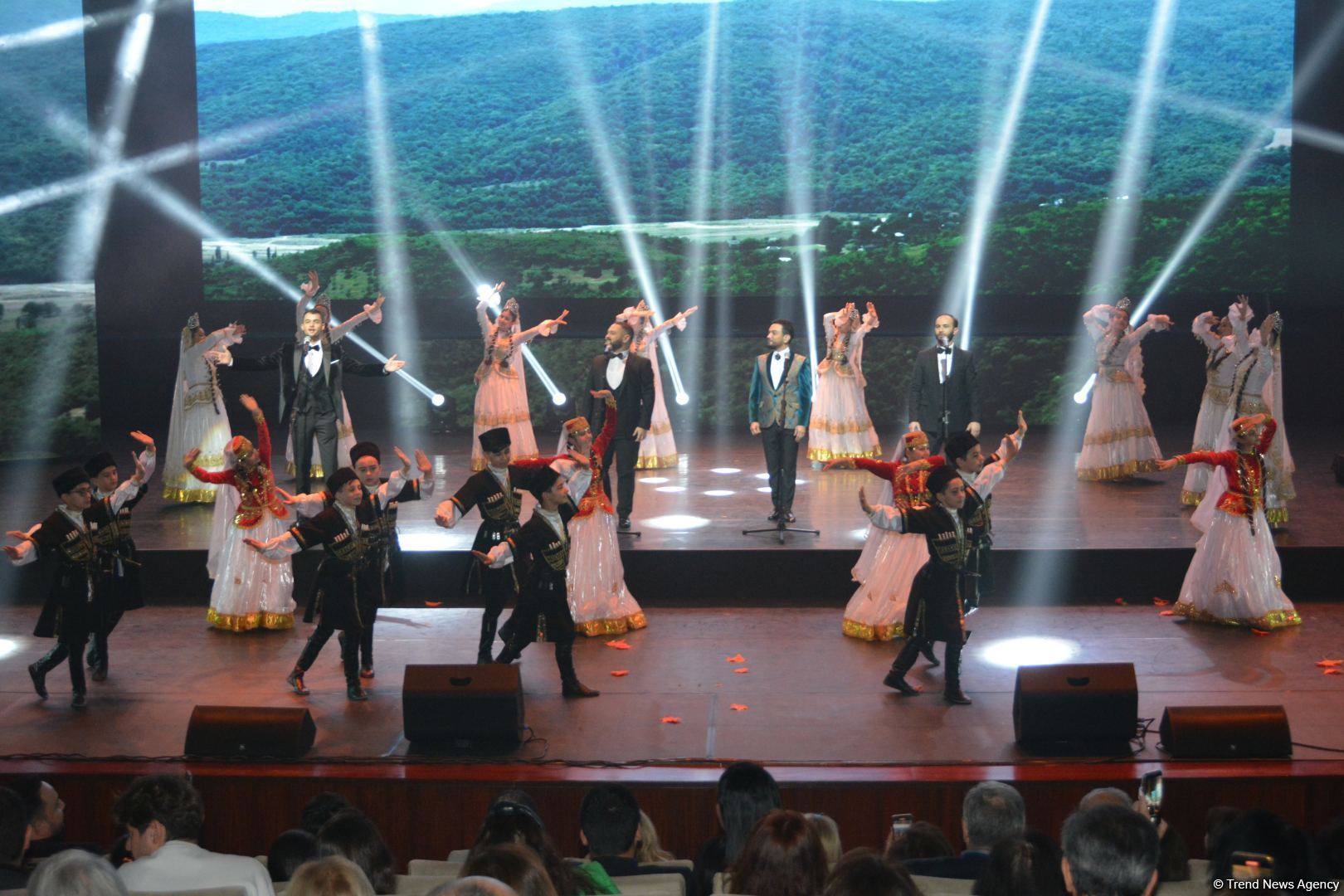 Во Дворце Гейдара Алиева состоялся потрясающий гала-концерт конкурса "Бакинская осень – 2023. 35 лет спустя" (ВИДЕО, ФОТО)