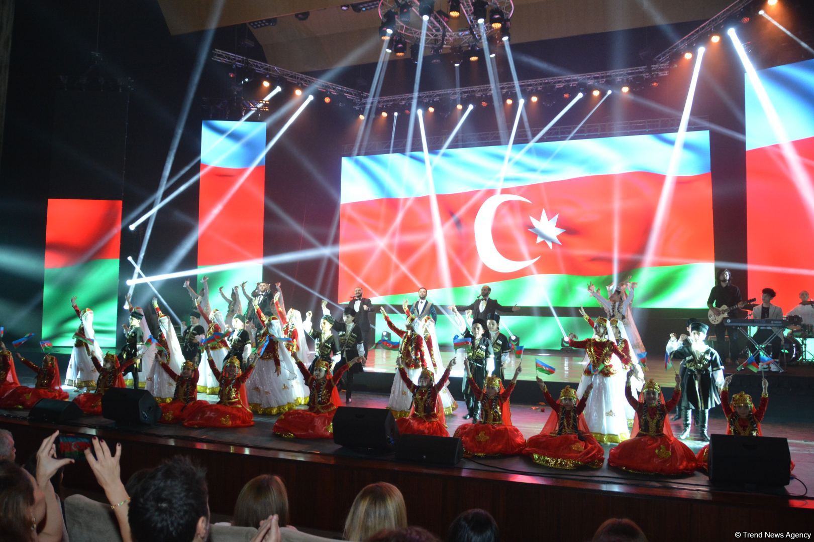 Во Дворце Гейдара Алиева состоялся потрясающий гала-концерт конкурса "Бакинская осень – 2023. 35 лет спустя" (ВИДЕО, ФОТО)