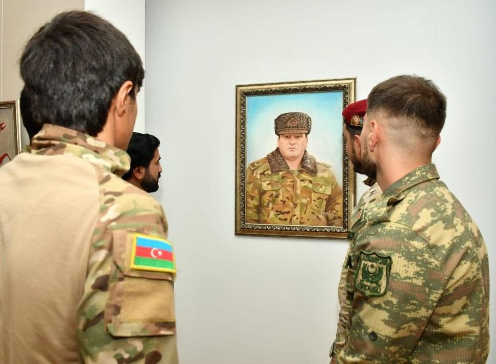 В Баку представлен фильм о художниках-участниках Карабахской войны (ФОТО)