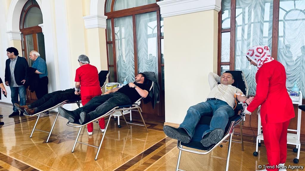 Сдай кровь, дай жизнь! – в Азербайджанской государственной академической филармонии организована акция по сдаче крови (ФОТО)