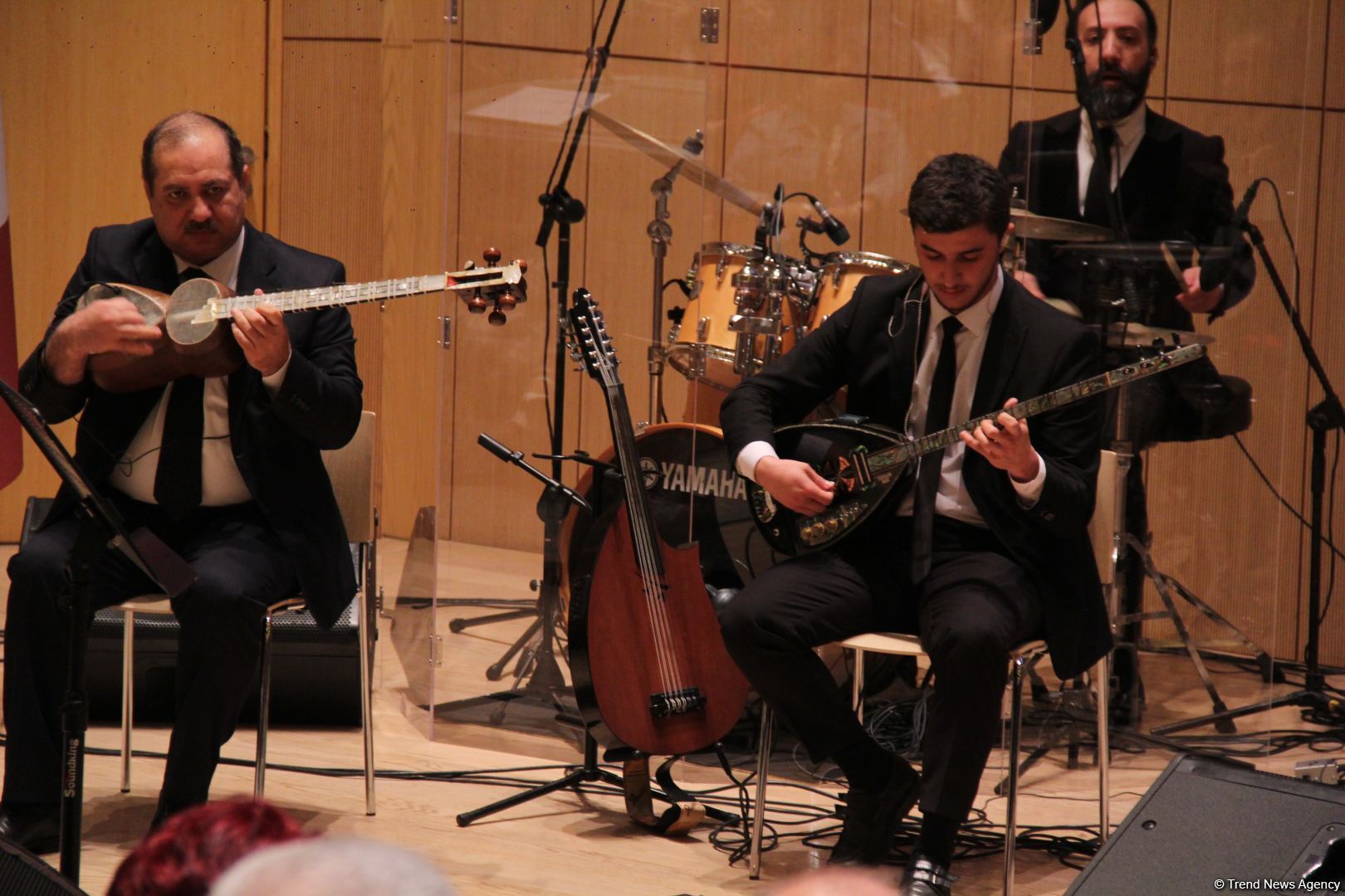 В Университете ADA прошел концерт мастеров искусств, посвященный Дню Победы (ФОТО)