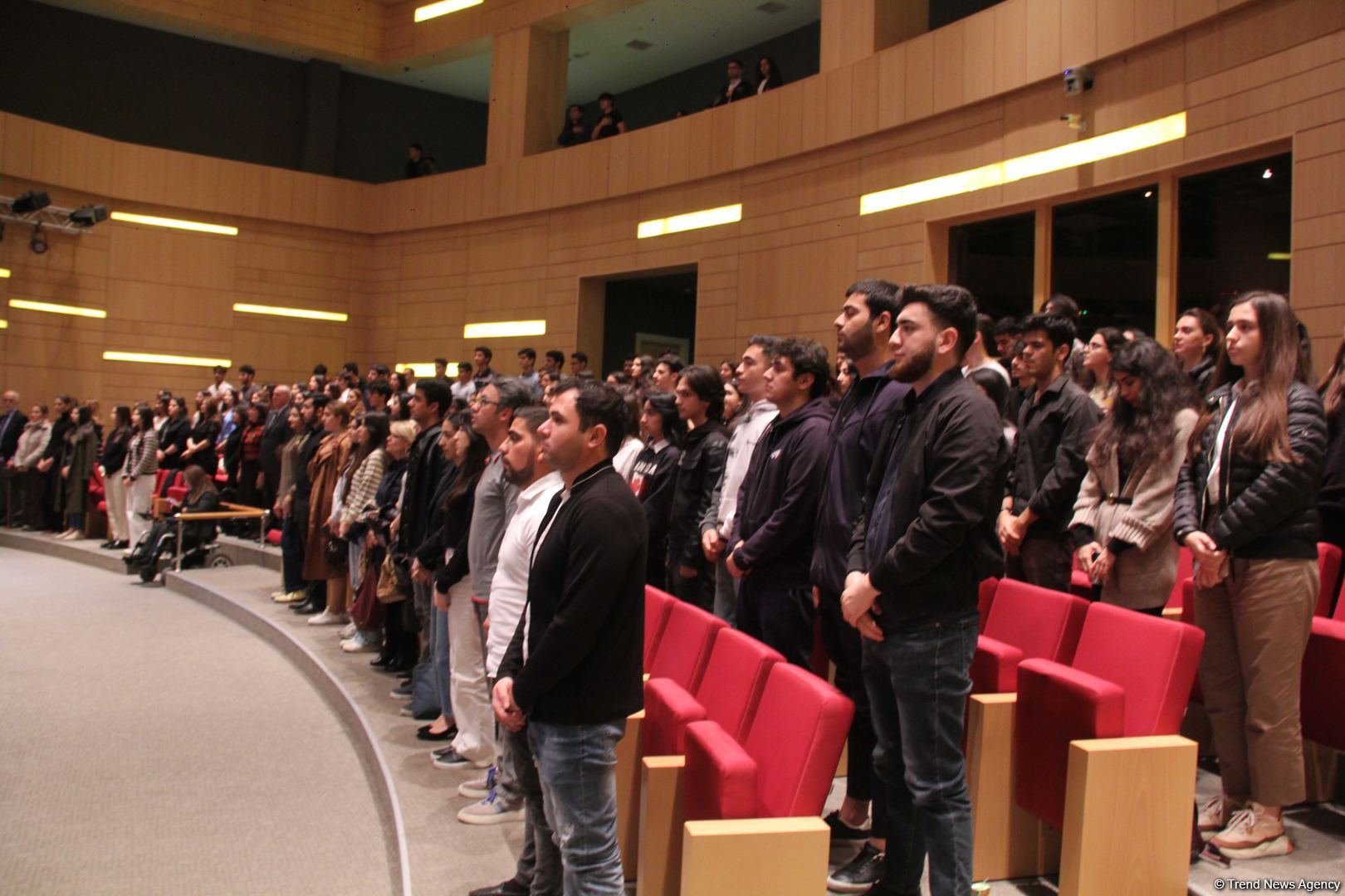 В Университете ADA прошел концерт мастеров искусств, посвященный Дню Победы (ФОТО)