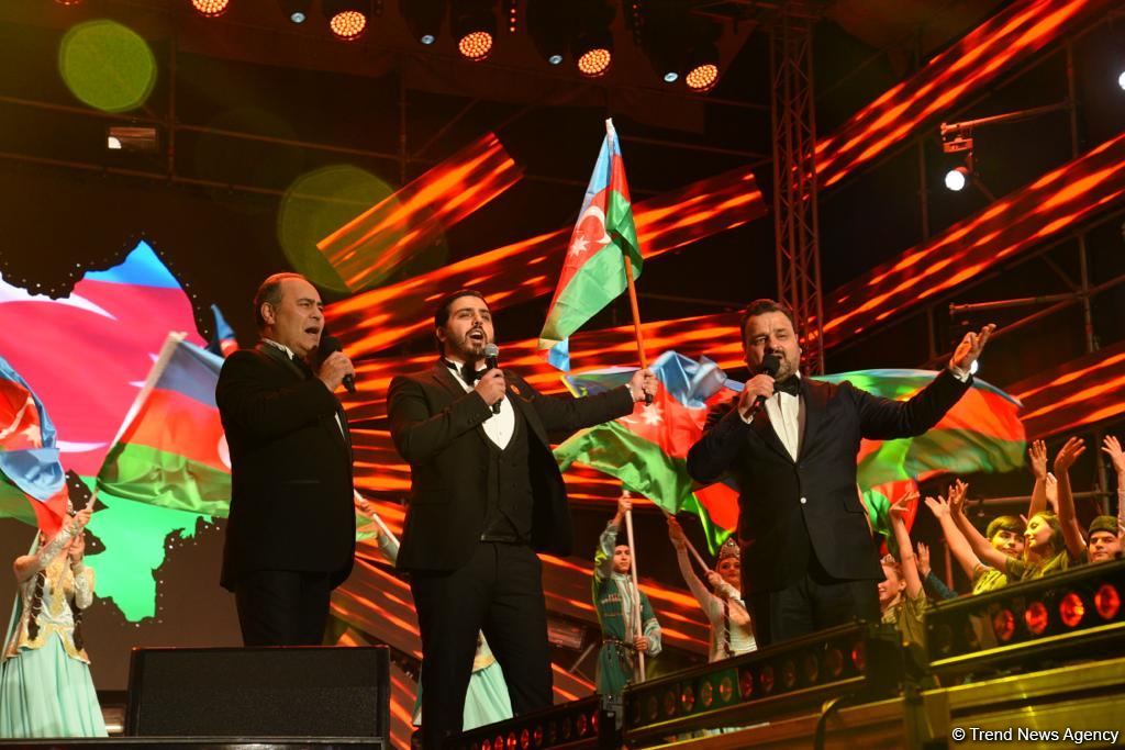 По случаю Дня Победы в Баку состоялся праздничный фейерверк (ФОТО/ВИДЕО)