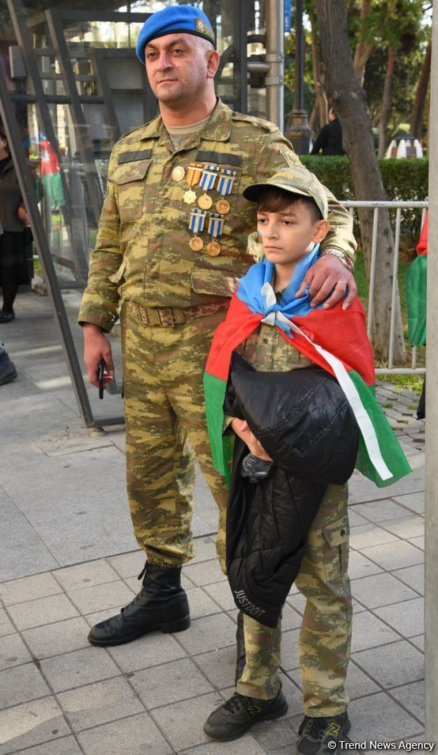 В Баку прошло шествие по случаю 8 ноября - Дня Победы (ВИДЕО/ФОТО)