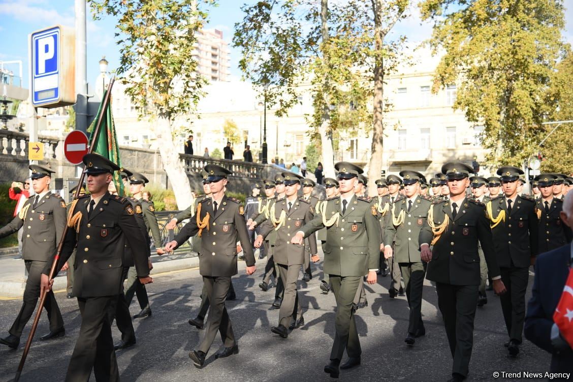 В Баку прошло шествие по случаю 8 ноября - Дня Победы (ВИДЕО/ФОТО)