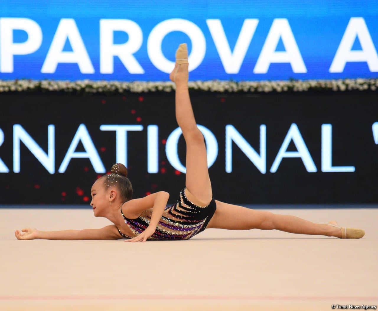 Стартовали соревнования 2-го Международного кубка "Оджаг" по художественной гимнастике (ФОТО)