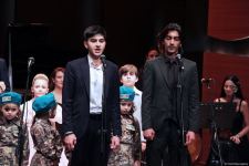 Воспитанники Фидан Гаджиевой выступили с концертом в честь Дня Победы и Дня Государственного флага (ВИДЕО, ФОТО)