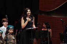 Воспитанники Фидан Гаджиевой выступили с концертом в честь Дня Победы и Дня Государственного флага (ВИДЕО, ФОТО)