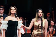 Воспитанники Фидан Гаджиевой выступили с концертом в честь Дня Победы и Дня Государственного флага (ВИДЕО, ФОТО)