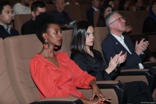 Праздник кино в Баку - торжественное открытие XIV Международного фестиваля короткометражных фильмов (ФОТО)