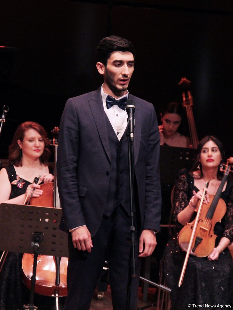 Воспитанники Фидан Гаджиевой выступили с концертом в честь Дня Победы и Дня Государственного флага (ВИДЕО, ФОТО)