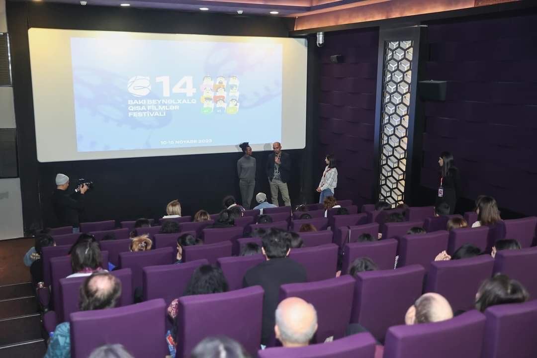 В Баку "появилась" хижина шамана Базигаги, наводящего ужас на местных жителей (ФОТО)