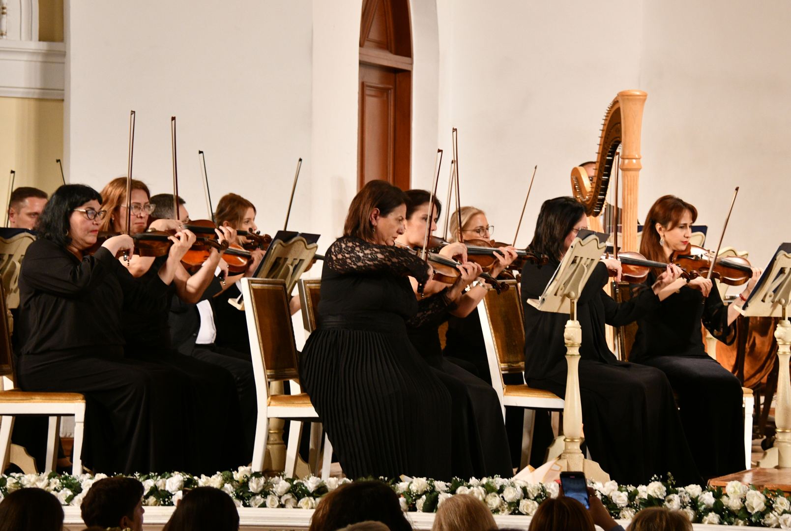"Демон виолончели" выступил в Баку (ФОТО)