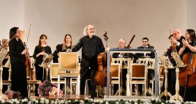 "Демон виолончели" выступил в Баку (ФОТО)