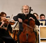 "Демон виолончели" выступил в Баку (ФОТО)