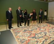 В Баку состоялась презентация Карабахского ковра "Хатаи" начала XVII века (ФОТО)