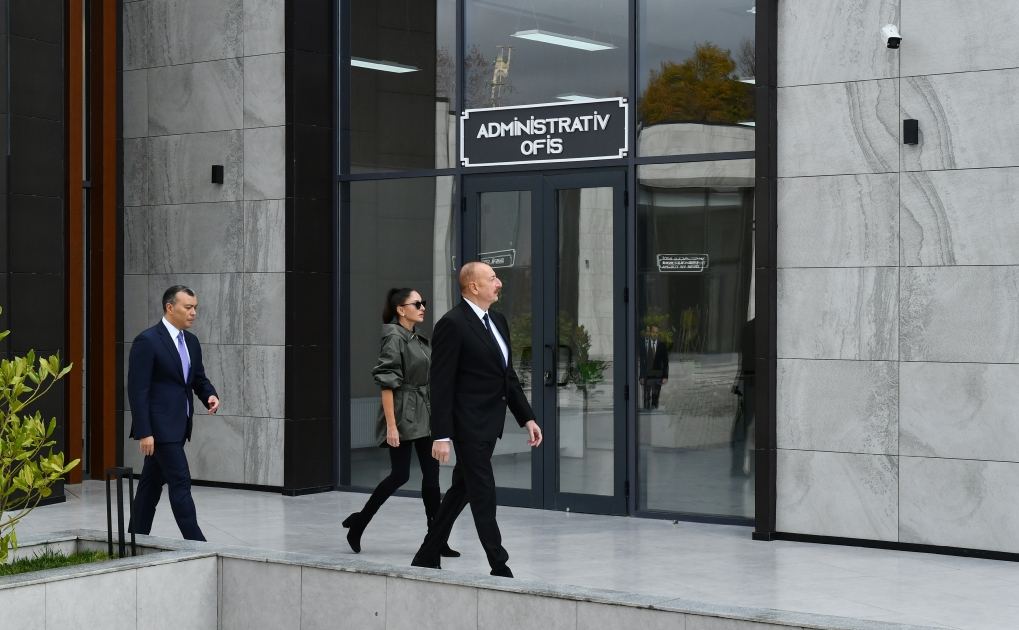 Президент Ильхам Алиев и Первая леди Мехрибан Алиева приняли участие в открытии филиала DOST EVİ Центра инклюзивного развития и творчества DOST в Исмайыллы (ФОТО)