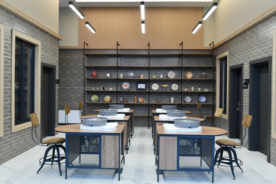 Президент Ильхам Алиев и Первая леди Мехрибан Алиева приняли участие в открытии филиала DOST EVİ Центра инклюзивного развития и творчества DOST в Исмайыллы (ФОТО)