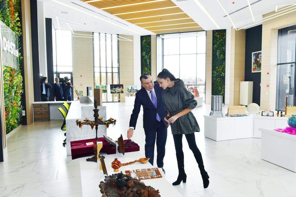 Президент Ильхам Алиев и Первая леди Мехрибан Алиева приняли участие в открытии филиала DOST EVİ Центра инклюзивного развития и творчества DOST в Исмайыллы (ФОТО)