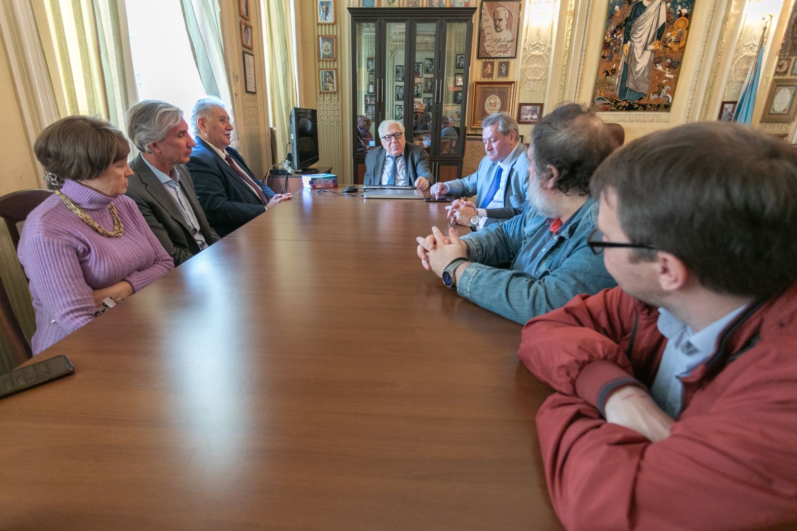 В Союзе писателей Азербайджана состоялась встреча с российскими литераторами (ФОТО)