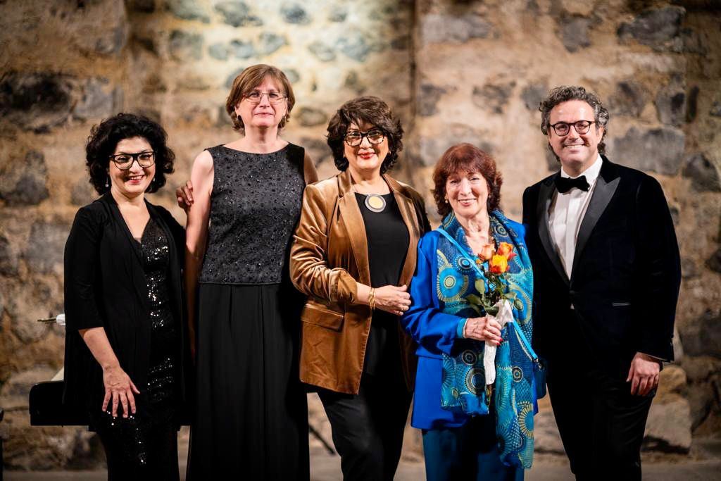 Великолепие азербайджанской музыки в Германии - Sanкta Klara Keller am Römerturm 13 века (ФОТО)