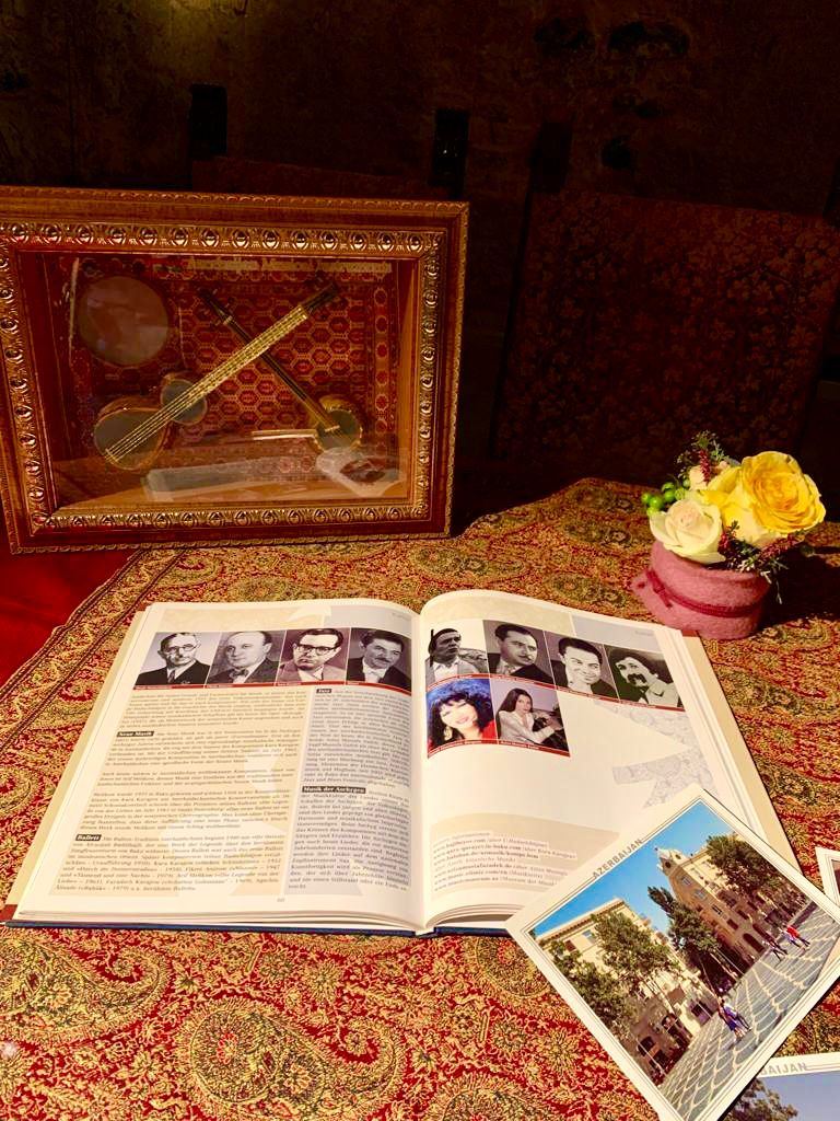 Великолепие азербайджанской музыки в Германии - Sanкta Klara Keller am Römerturm 13 века (ФОТО)