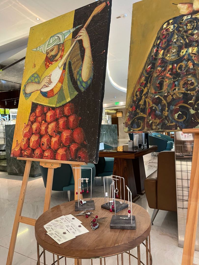 Азербайджанские художники отметили в Баку Праздник граната (ФОТО)