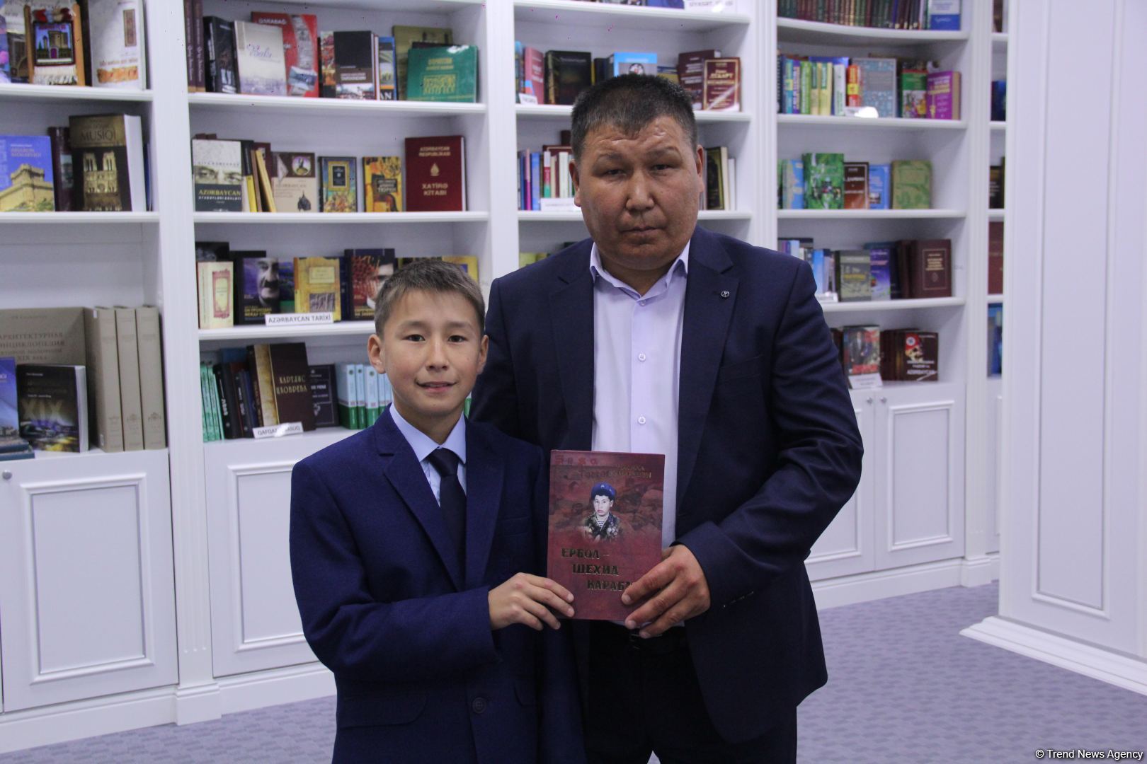 В Баку состоялась презентация книги Насихи Кенжиной "Ербол - шехид Карабаха" о герое из Казахстана  (ФОТО)