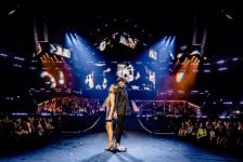 В Амстердаме прошел концерт звезд "Евровидения" с участием Нигяр Джамал и Эльдара Гасымова (ФОТО)