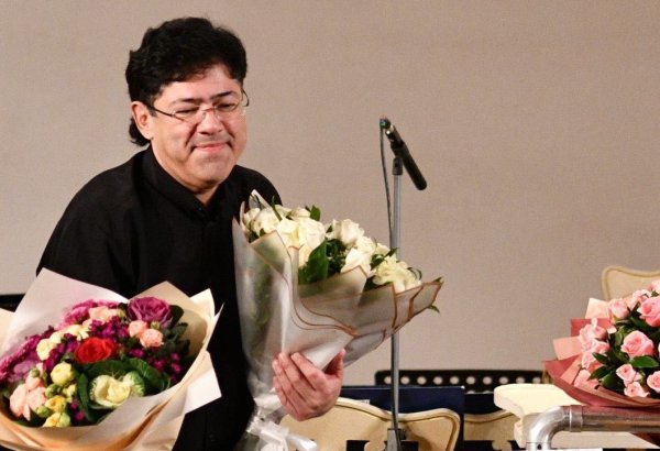 Мурад Адыгезалзаде отмечает юбилей: С детства  мечтал стать врачом и попал в музыкальную школу случайно