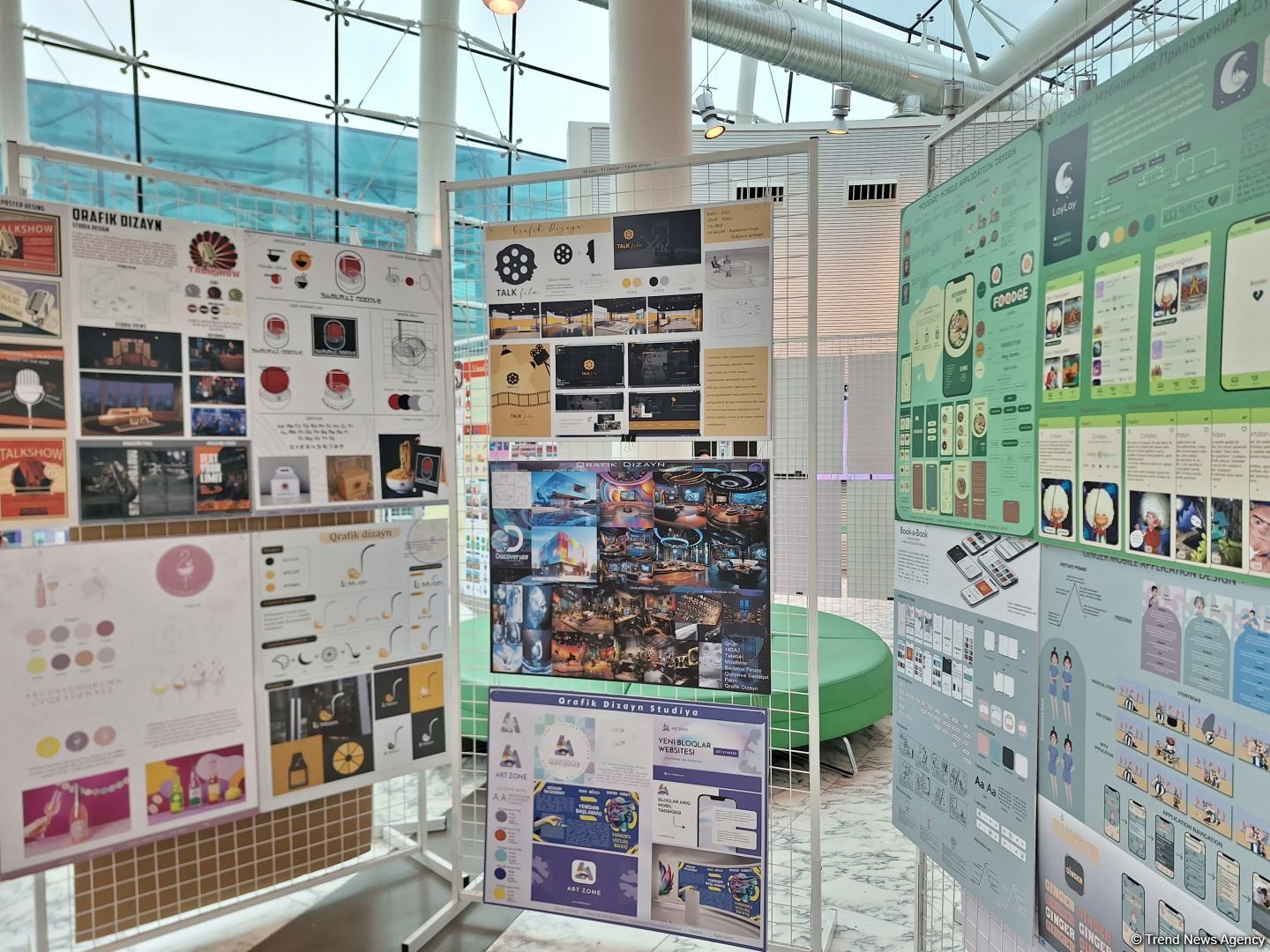 Дизайн сегодня и в будущем: выставка работ студентов и выпускников Азербайджанского  университета архитектуры и строительства (ФОТО)