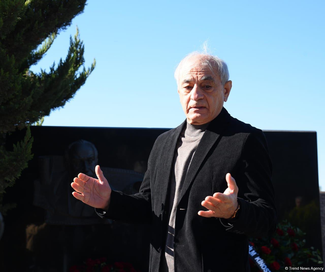 В Баку почтили память выдающегося представителя азербайджанского киноискусства Расима Оджагова (ФОТО)