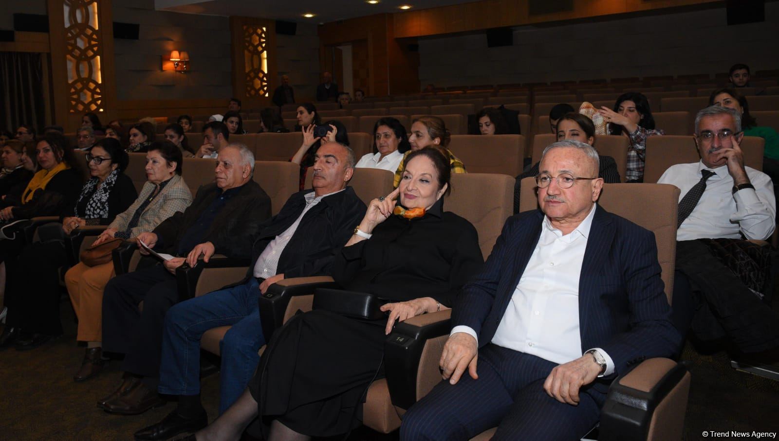 Свет его вечен… В Баку прошло мероприятие, посвященное 90-летию выдающегося режиссера Расима Оджагова (ФОТО)