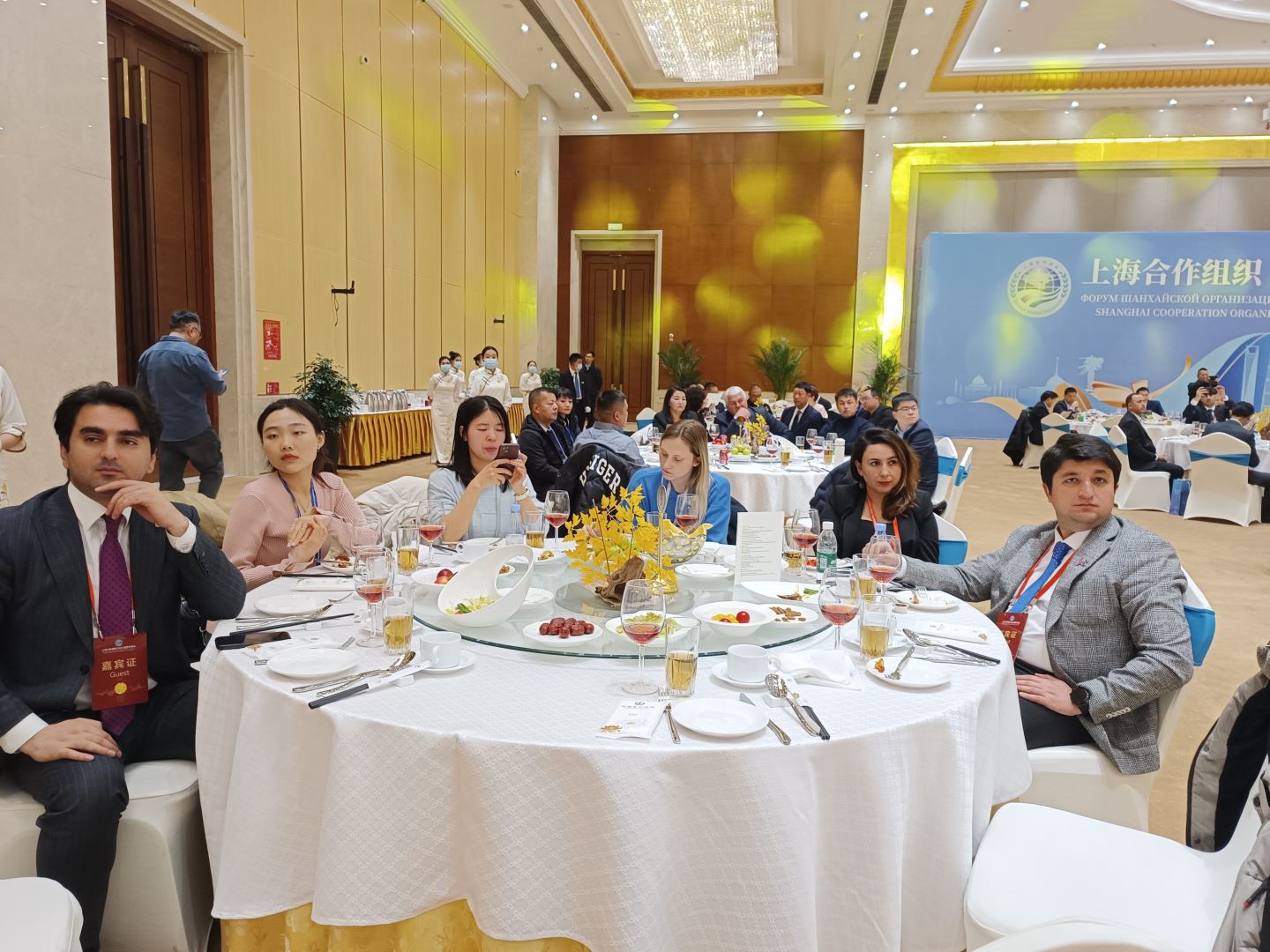 В Урумчи состоялся праздничный концерт, посвященный Форуму ШОС «Год туризма 2023»  (ФОТО)