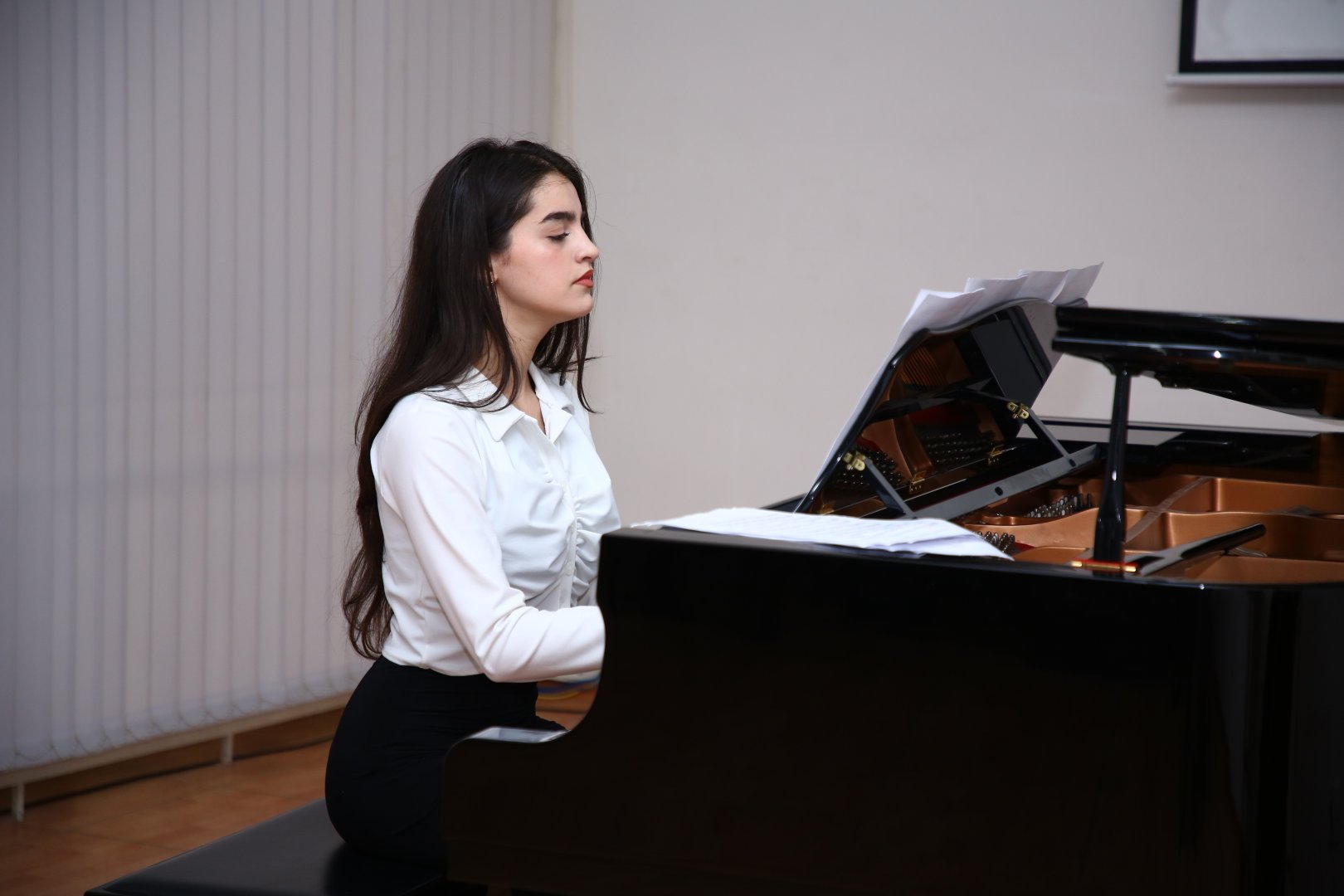 Душевная атмосфера бакинского вечера – звучит музыка великого Арифа Меликова (ФОТО)