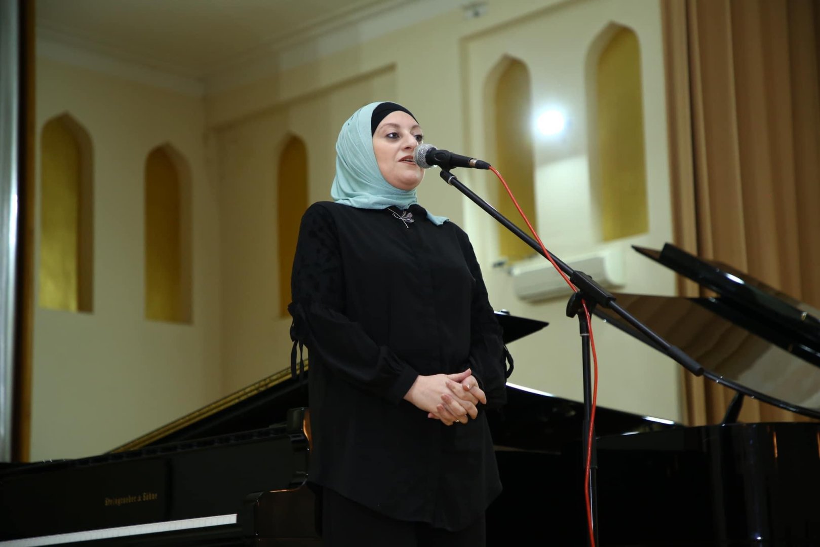 Взгляд надежды… Концерт и выставка памяти Арифа Меликова (ФОТО)