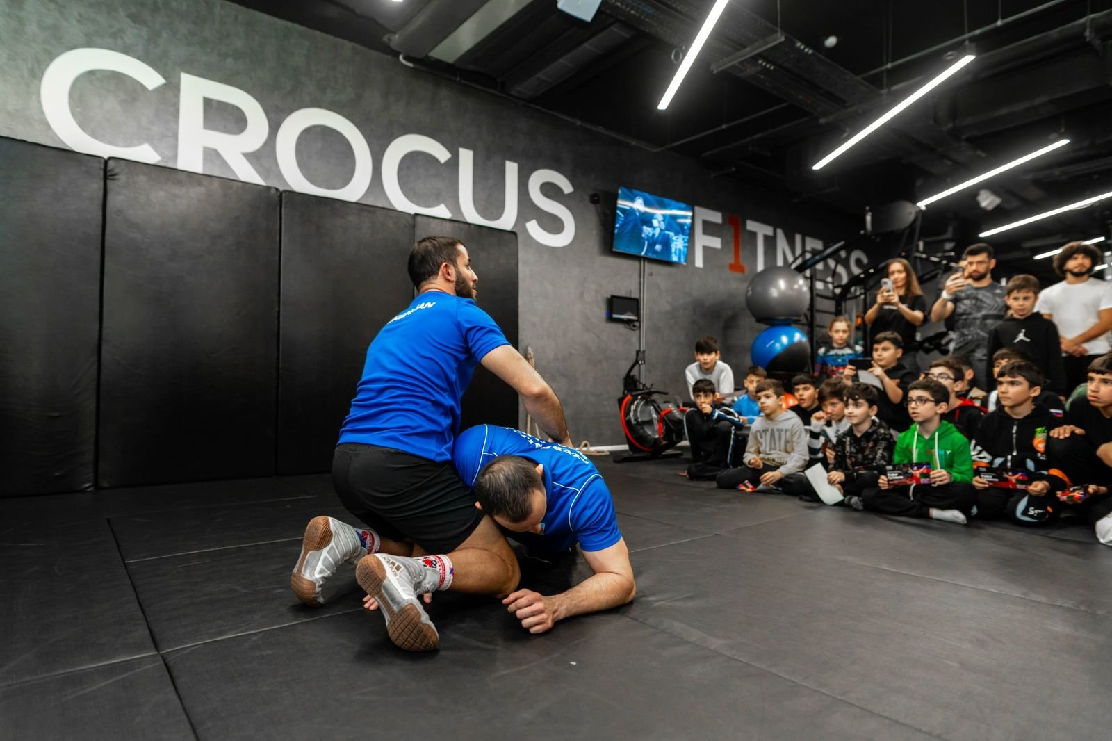 Бросок с обратного захвата… Мастер-класс Рафига Гусейнова (ФОТО)