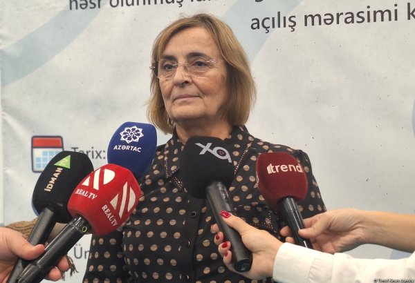 В "Кубке ректора" по спортивной гимнастике участвуют восемь команд - заведующая кафедрой АГАФКС