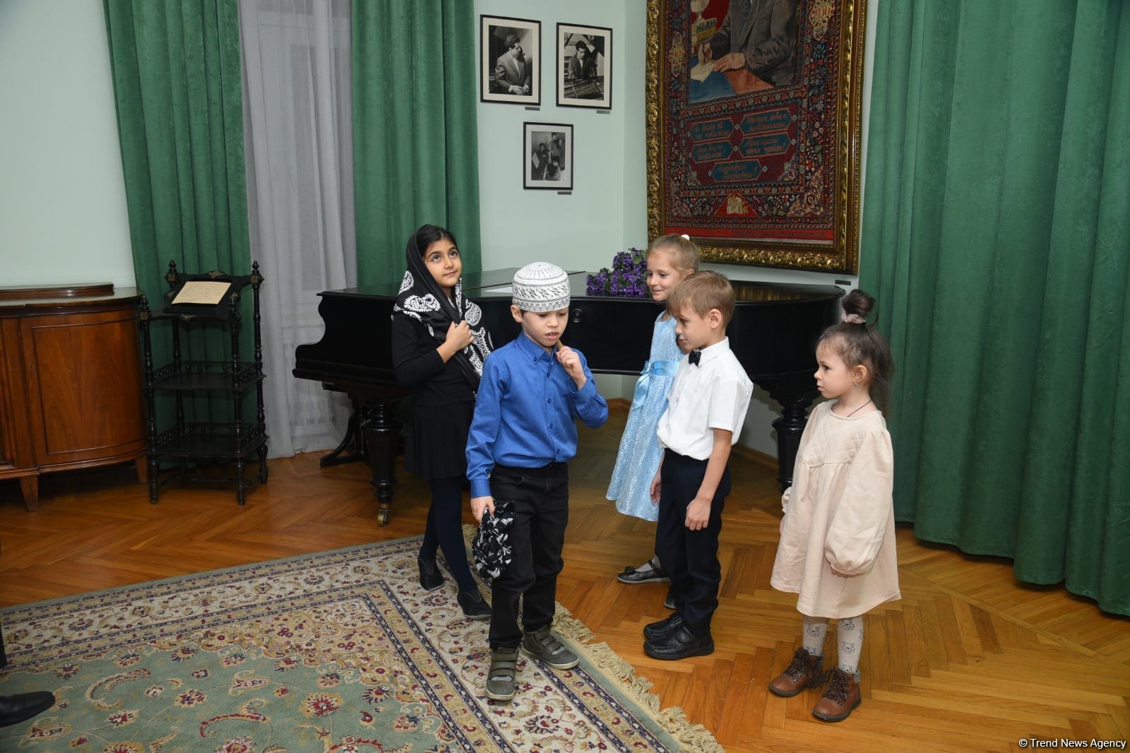 История одной дружбы. В Доме-музее Самеда Вургуна отметили 100-летие Расула Гамзатова (ФОТО)