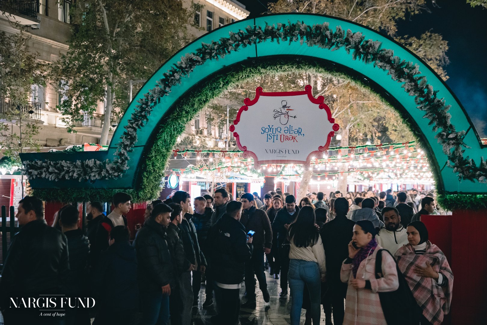 Состоялось грандиозное открытие благотворительной ярмарки Soyuq Əllər, İsti Ürək  2023-2024 (ФОТО)