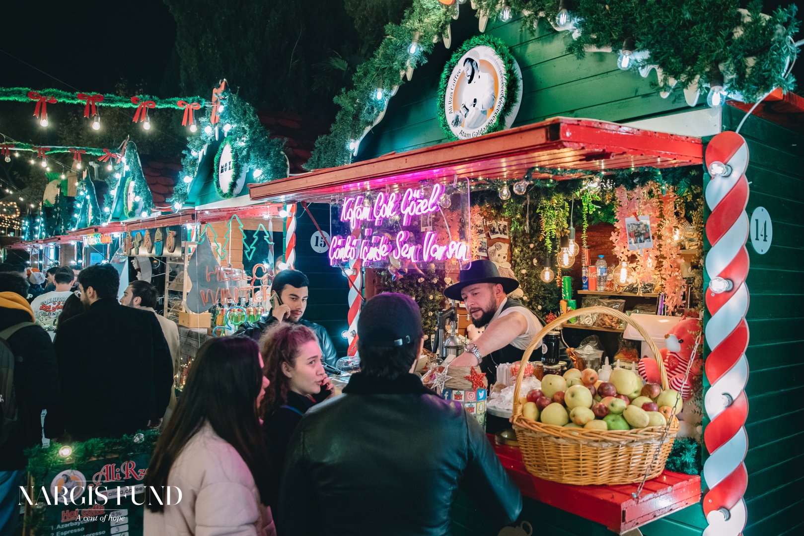 Состоялось грандиозное открытие благотворительной ярмарки Soyuq Əllər, İsti Ürək  2023-2024 (ФОТО)