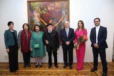 В Баку открылась выставка работ выдающегося художника, 95-летнего Тофига Агабабаева "Диалог со временем" (ФОТО)