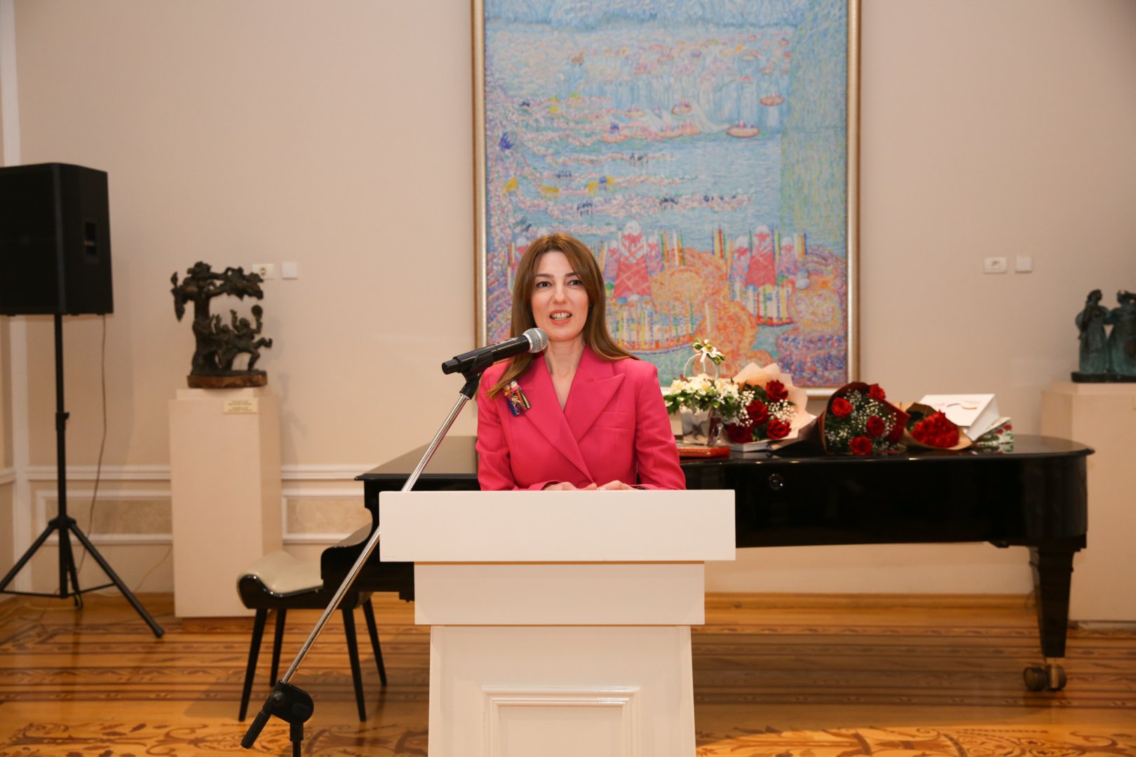 В Баку открылась выставка работ выдающегося художника, 95-летнего Тофига Агабабаева "Диалог со временем" (ФОТО)