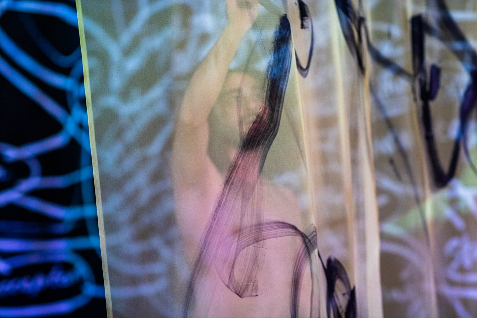 В Центре YARAT состоялось открытие выставок азербайджанских и грузинских художников - "Проверено, мин нет!" и "Эквинокс" (ФОТО)