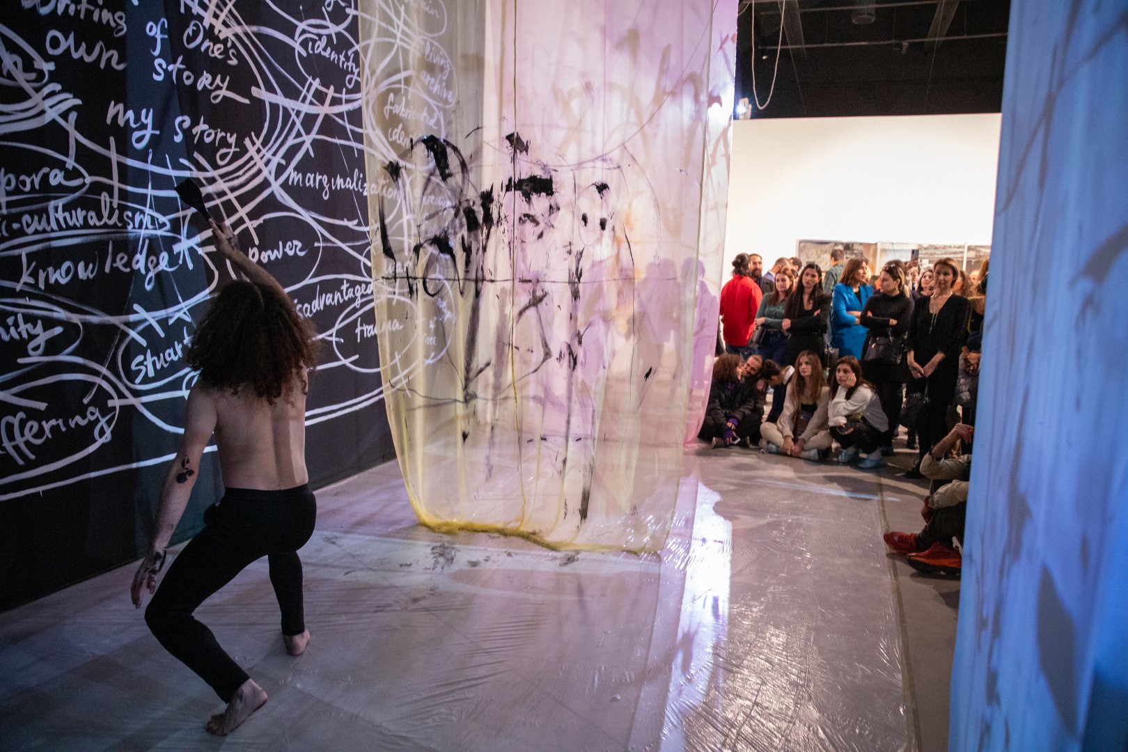 В Центре YARAT состоялось открытие выставок азербайджанских и грузинских художников - "Проверено, мин нет!" и "Эквинокс" (ФОТО)