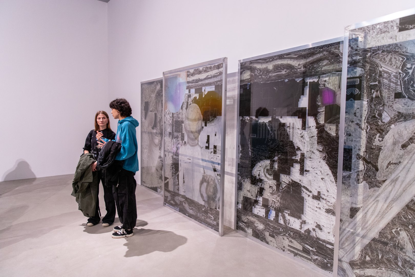 В Центре YARAT состоялось открытие выставок азербайджанских и грузинских художников - "Проверено, мин нет!" и "Эквинокс" (ФОТО)