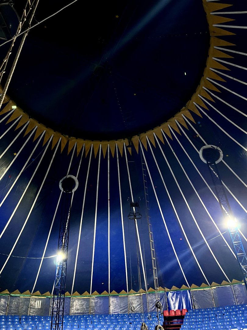 В Гяндже установлен самый большой в стране цирк-шапито (ФОТО/ВИДЕО)