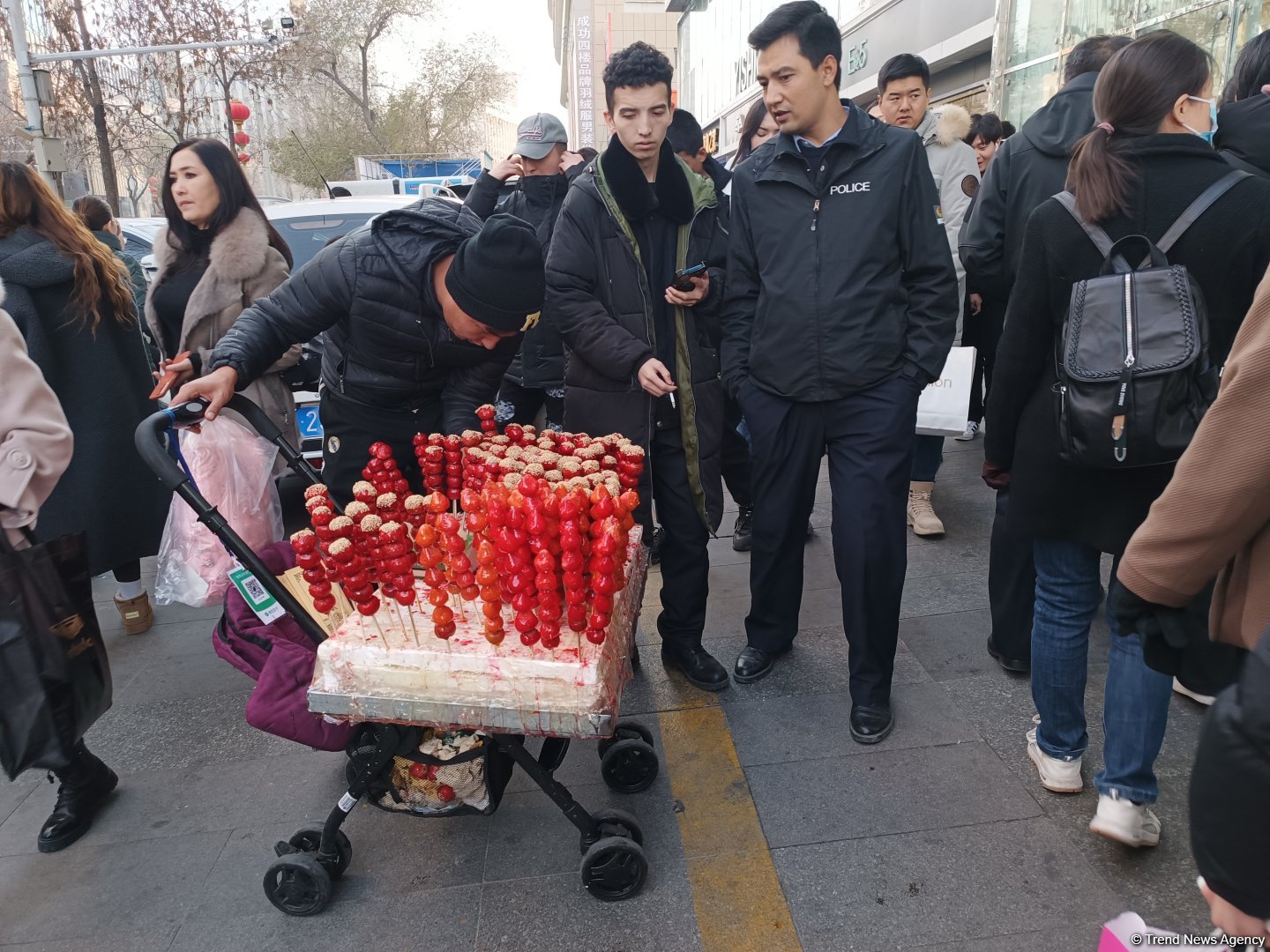Урумчи глазами азербайджанца – Красная гора, Храм Красного света, крупнейший в мире базар, деликатесы (ВИДЕО, ФОТО)